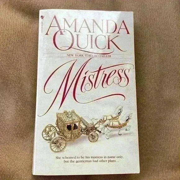 Amanda Quick Mistress - Picture 5 of 5